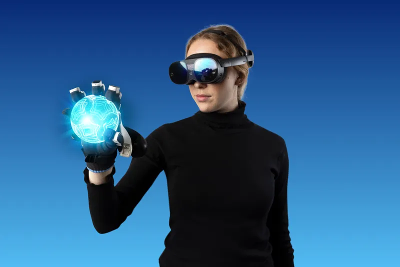 SenseGlove Nova 2 Adds Palm Pressure To The Wireless Force Feedback VR Gloves