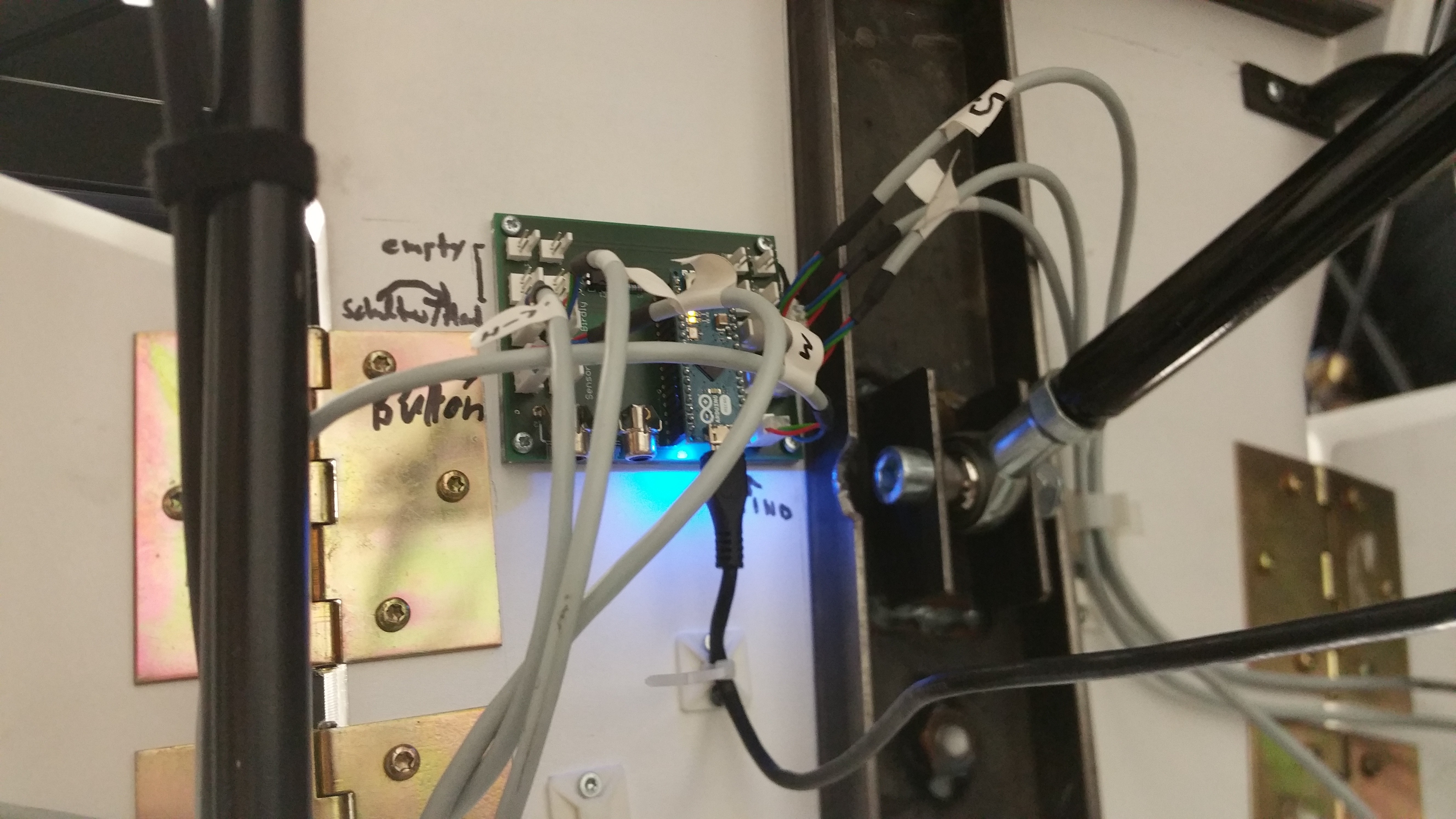 A glimpse at the Arduino shield and custom circuit