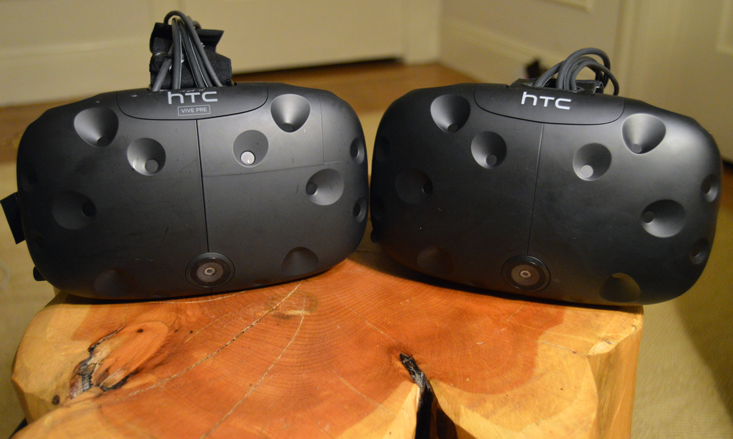 The HTC Vive Pre (Left) and the HTC Vive consumer edition (Right) are nearly identical. 