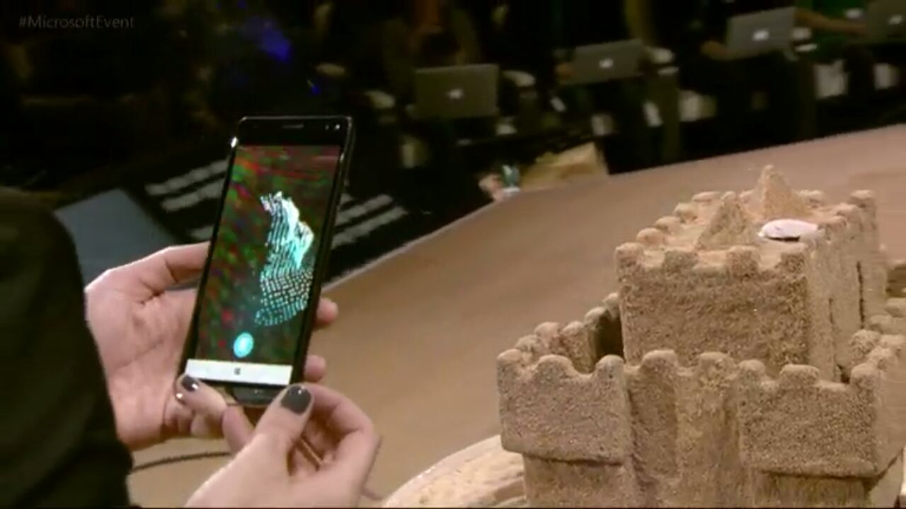 Another Windows Phone, HP’s Windows Phone X3, being used for 3D capture