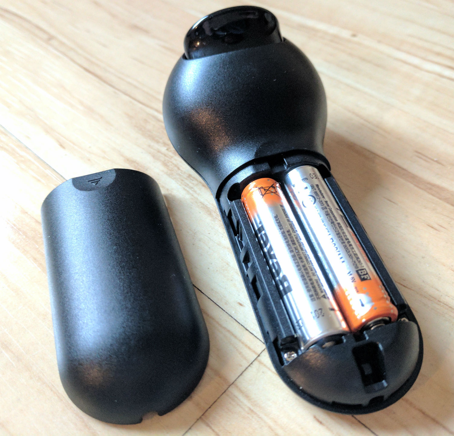 The Gear VR Controller takes two AAA batteries.