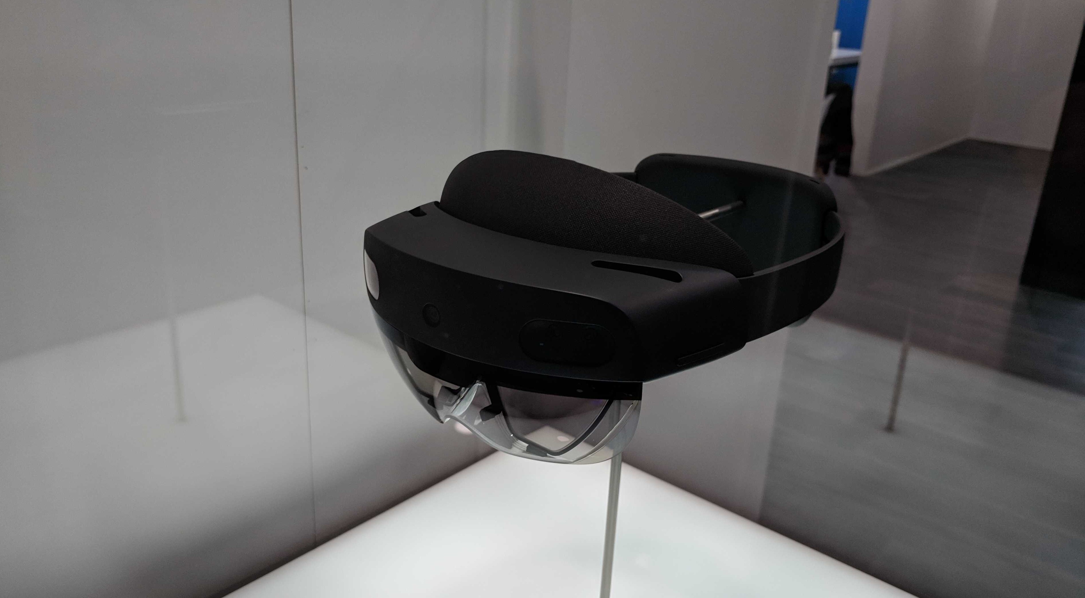 HoloLens 2 MWC hands-on
