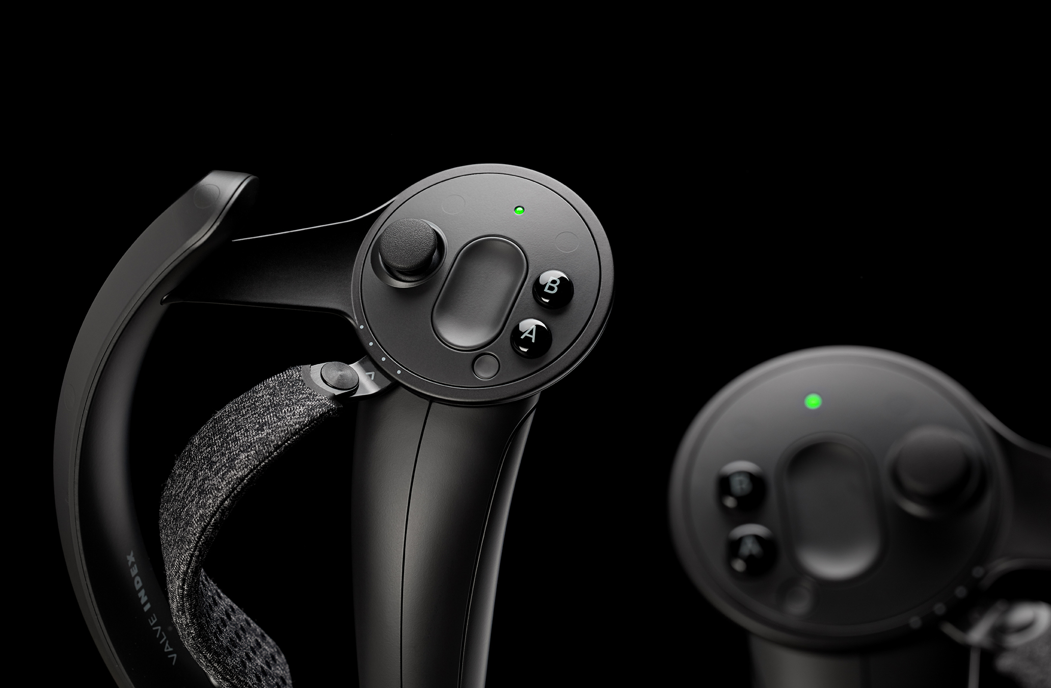 Valve Index Controllers Hands Strap Close