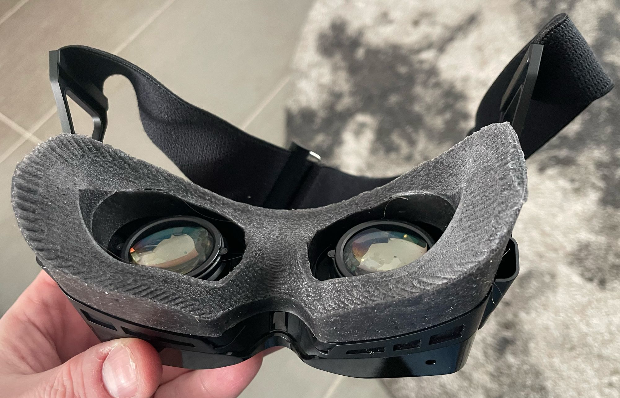 Bigscreen Beyond Hands-On: Proving A Point About VR Headset Weight