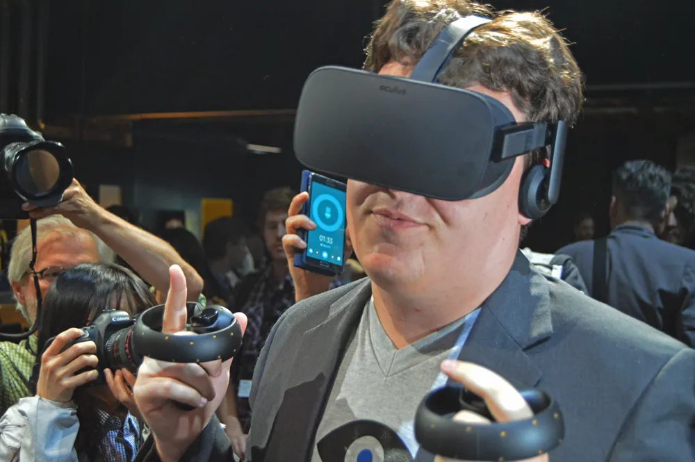 Palmer Luckey Speaks Candidly About Xbox One Controllers Being Bundled with the Rift