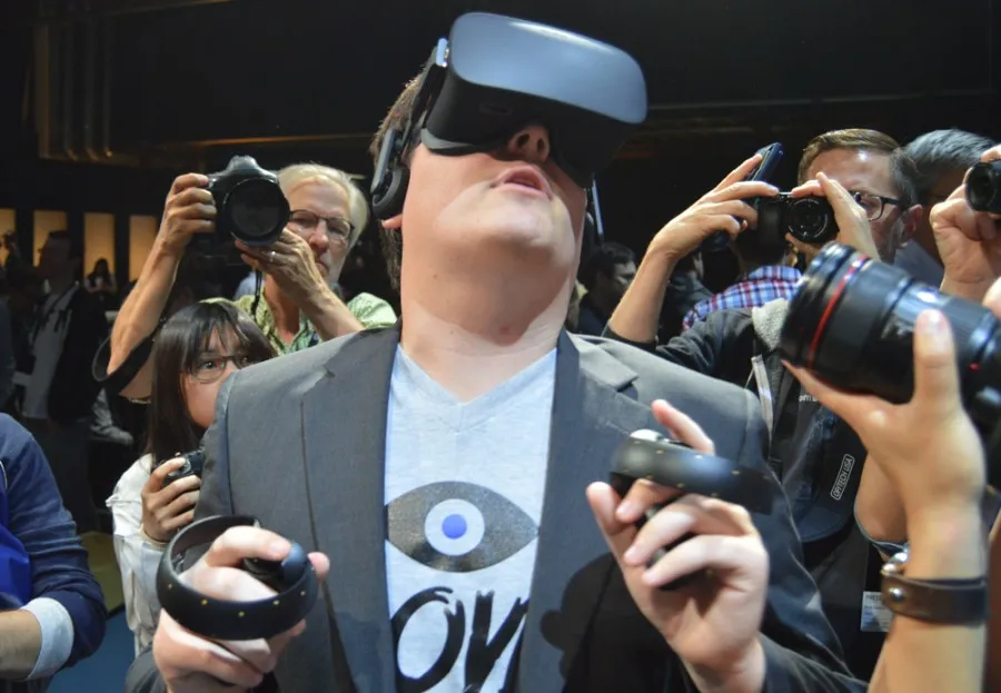 James Cameron 'incorrect' about VR, says Palmer Luckey