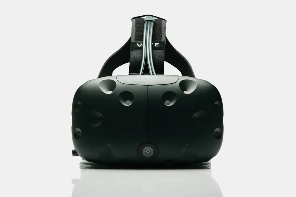 HTC Vive Is A Holodeck (VIDEO)
