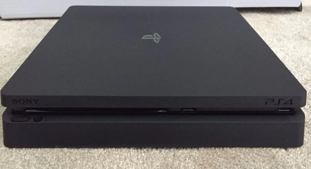 Update: Sony's (Apparently) Leaked PS4 Slim Could Be The Perfect Complement To PS VR