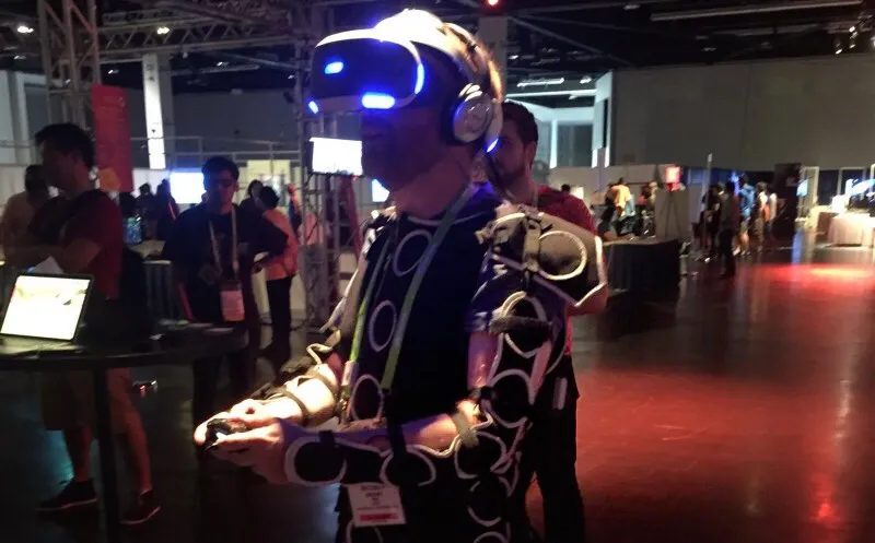 Experiencing Virtual Reality In A Full Body Vibrating 'Synesthesia Suit’