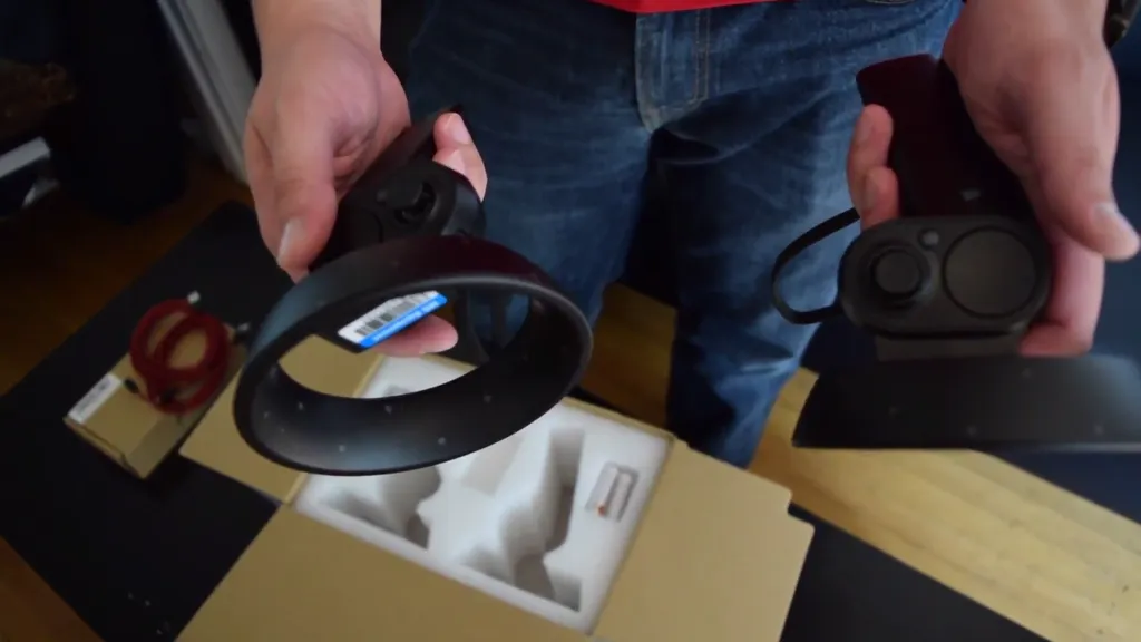 Watch Microsoft's New VR Motion Controllers Get Unboxed
