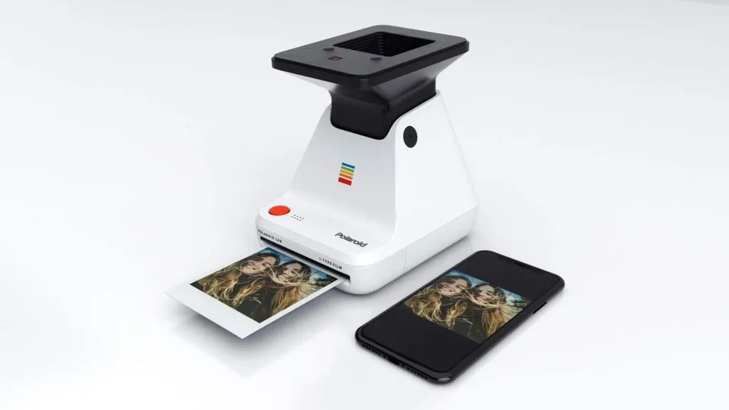 Polaroid Lab Brings Your Physical Photos To Life With AR Animations
