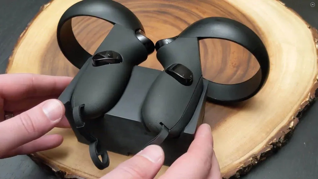 This Oculus Quest Controller Charging Station Replaces Your Faceplates