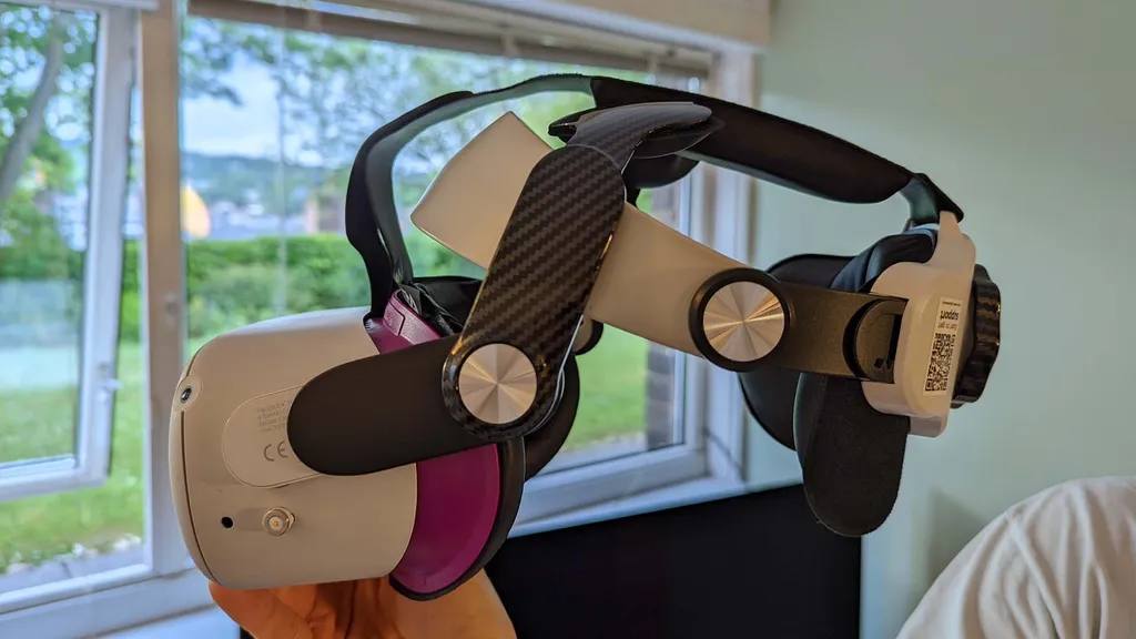 NexiGo Meta Quest 2 Accessories Review: Headset Strap, Charging Stand