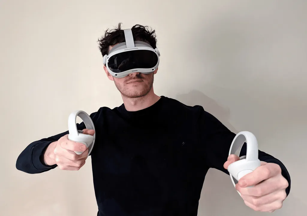 What are your first thoughts on our new blades?? : r/virtualreality