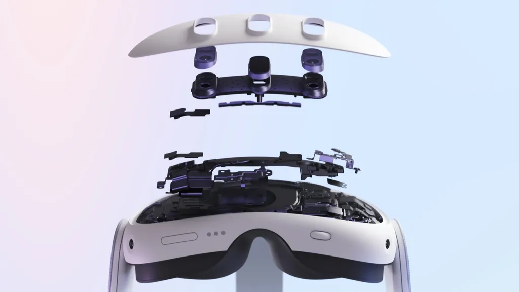 VR Headset Comparison – Quest 3, Quest 2, Quest Pro, Pico 4, and Apple