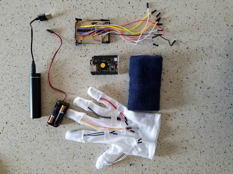 5 DIY Virtual Reality Projects Include Haptic Glove And Pinball Machine