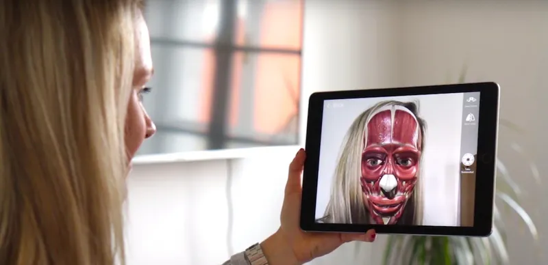 Lifeliqe Named An Official Education Partner For The HTC Vive