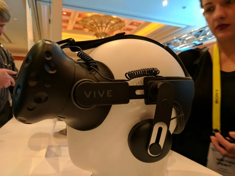 HTC 'Investigating' Deluxe Audio Strap Foam Deterioration