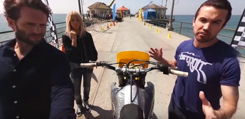 (NSFW) Always Sunny in Philadelphia 360 Video Lets You Be Totally and Completely Badass