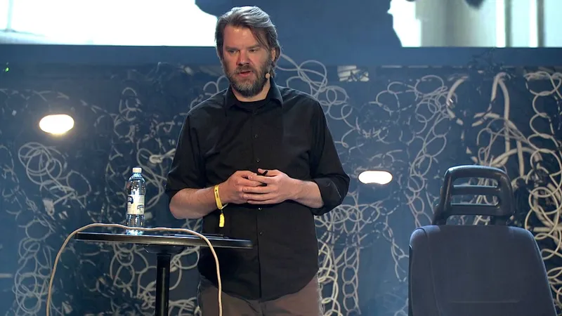 Chet Faliszek Departs SteamVR Creator Valve