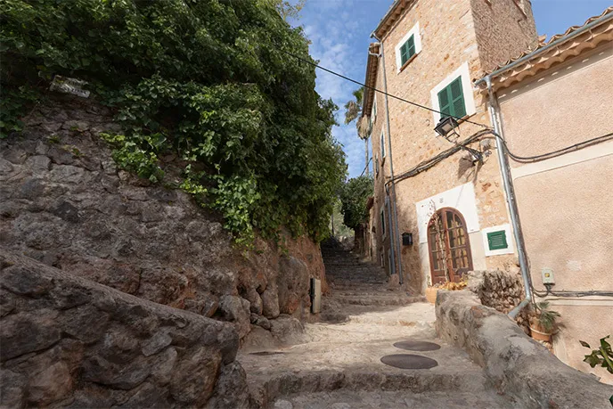 SteamVR Update Adds Mallorca, A New Photogrammetry Environment